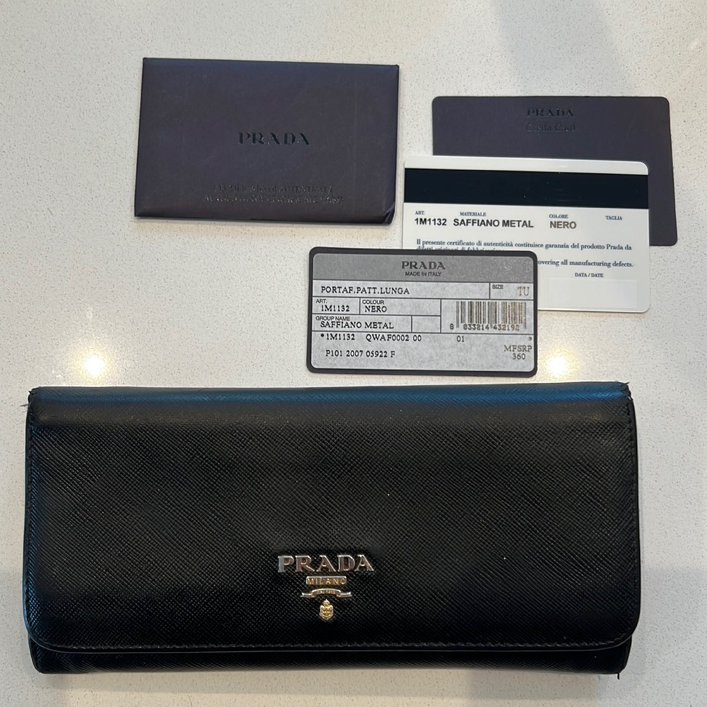 Prada Saffiano wallet - Black